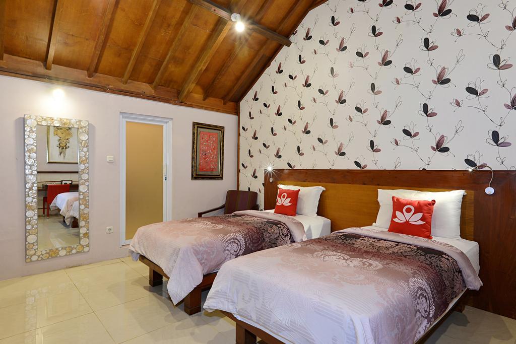 Zen Premium Tegal Panggung Danurejan Hotel Yogyakarta Bagian luar foto